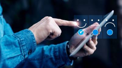 خدمة وتجربة العميل بالمعمل