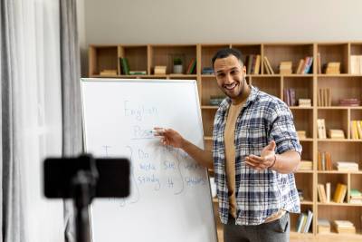 دورة المحادثة باللغة الانجليزية